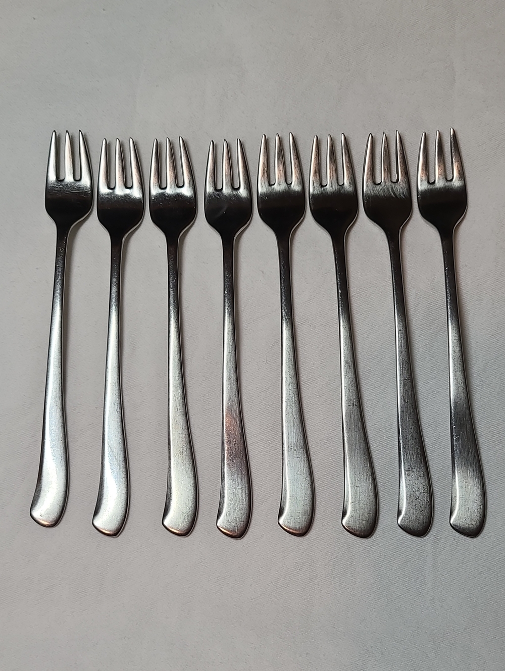 Wallace Stsinless 3 Tine Cocktail Or Seafood Forks, Set Of 8